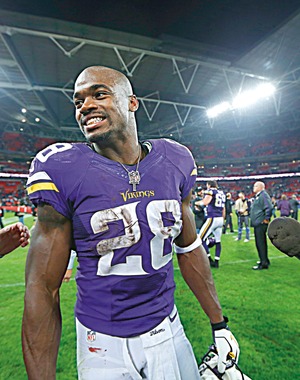 Vikings no quiere soltar a Peterson