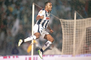 Regia y despiadada goliza Regia y despiadada goliza