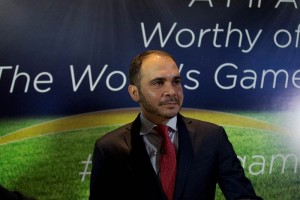 Al-Hussein pide que FIFA se rejuvenezca Al-Hussein, candidato a la presidencia del mximo organismo de futbol