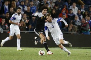 Fellaini convirti� a los 10 minutos tras una serie de rebotes.