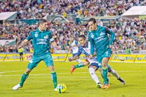 Chivas respira gracias a Jaguares Chivas respira gracias a Jaguares