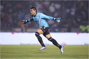 Melitn llega al Tri tras baja de 'Memo' Ochoa Melitn Hernndez se integrar al equipo en Kansas City, donde medirn fuerzas contra Paraguay.