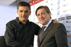 Miguel Archanco (Derrecha) present� a Jos� Luis Mendil�bar como el entrenador del la escuadra de Pam