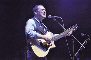 Ismael Serrano celebra doble Ismael Serrano celebra doble