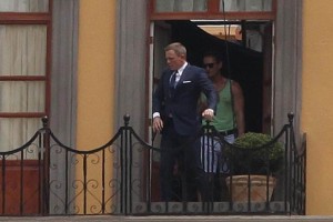 Amable y serio, Daniel Craig ya est en Mxico El actor ya se encuentra grabando en la Ciudad de Mxico