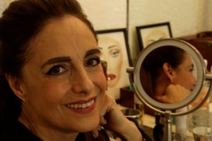 TRAYECTORIA. Diana Bracho vivi cuatro aos en Oxford, Inglaterra, donde estudi la tcnica Alexander, con E.A.M.