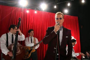 Emmanuel filma video de su nueva cancin Privilegio Al llamado acudieron cerca de 100 personas, entre las que tambin se encuentran personas del staff,