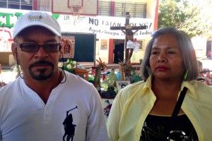 Inician padres de Ayotzinapa gira por 43 ciudades de EU Inician padres de Ayotzinapa gira por 43 ciudades de EU