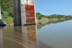 Los habitantes de las comunidades r�o abajo, ubicadas al sur de la presa Rodolfo F�lix Vald�s, conoc