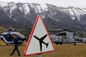 helicpteros de rescate de la Gendarmera francesa y la Fuerza Area laboran en los Alpes
