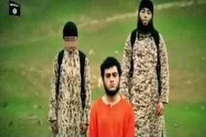 Nio yihadista ejecuta a 'espa' en video propagandstico En la grabacin, de 13 minutos y medio de duracin y difundida en internet, puede verse, junto a un