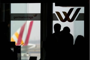 El avi�n accidentado ten�a previsto aterrizar en el aeropuerto de D�sseldorf, donde los familiares d