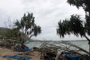 Unas 10 mil personas se han quedado sin hogar en la capital, Port Vila. El estado de emergencia ha s