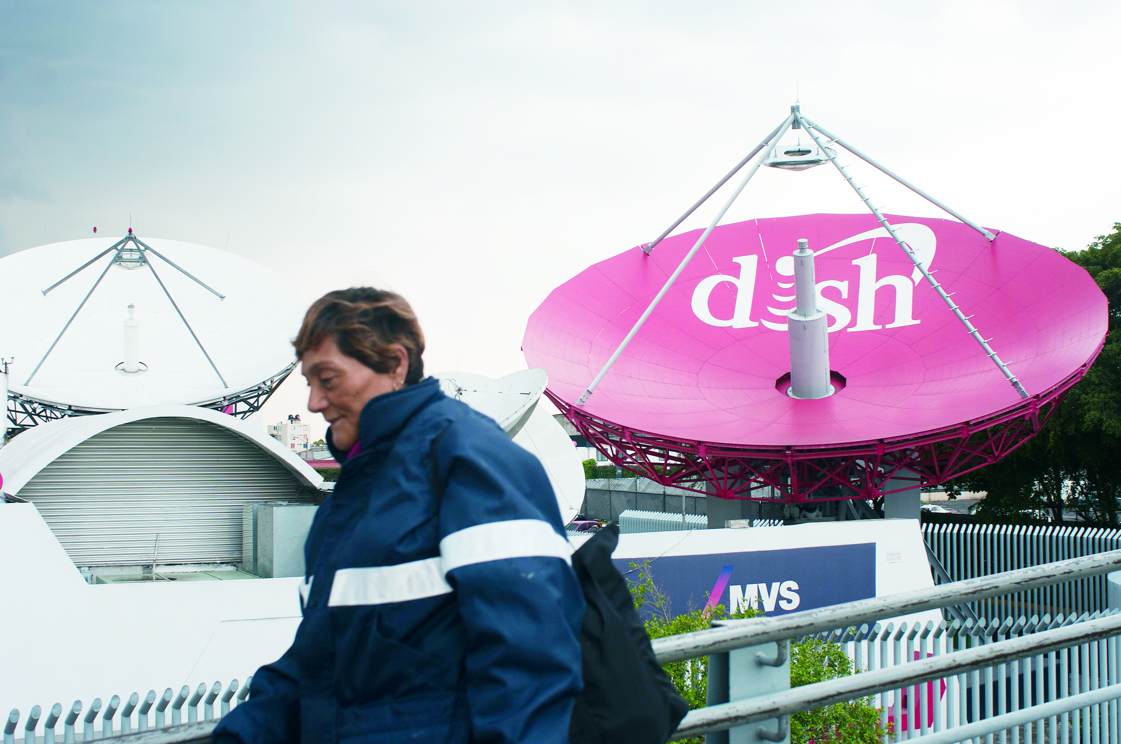 Favorece INE a Televisin Azteca y Televisa, acusa Dish Favorece INE a Televisin Azteca y Televisa, acusa Dish