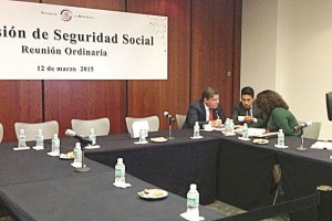 El vac�o de los senadores a la Seguridad Social