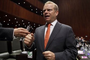 El coordinador del Verde en San L�zaro se�al� financiamiento indebido en la campa�a de AMLO en 2012