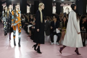 La inspiraci�n animal no se limit� a los motivos, sino tambi�n a los materiales y a los vol�menes, p