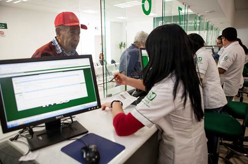El centro de canje de vales para medicinas del IMSS antes era una tienda de comestibles del Seguro S