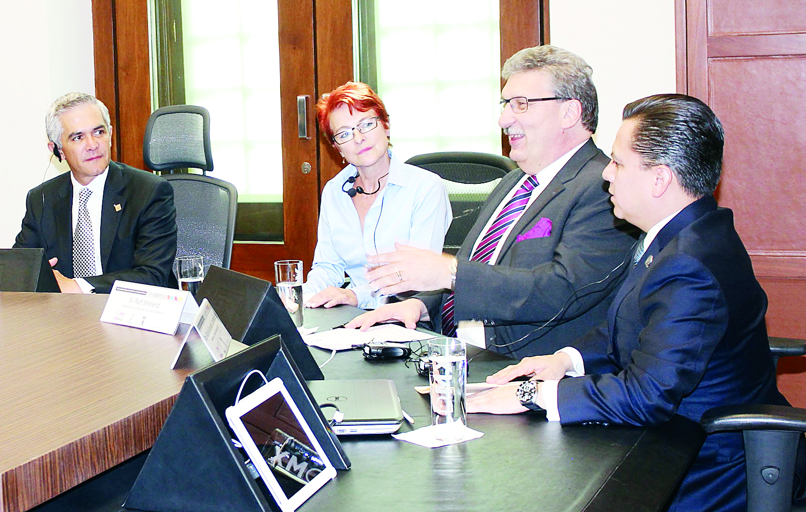 No es tiempo para hacer futurismo: Mancera