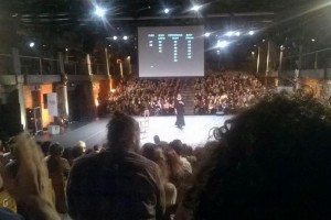 Hay que mantenerse de los sentimientos del est�mago: Abramovic