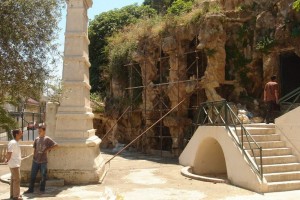 Cuando Miguel de Cervantes fue esclavo en Argelia Fue en esta gruta en Argel que Cervantes se ocult durante cerca de dos meses en su segundo intento