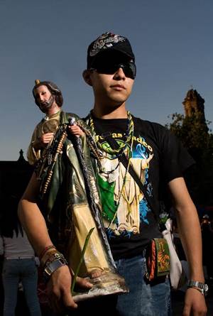 Nuevas expresiones del caos, en <i>Confabulario</i> As, nuestro nmero 96 al que hemos titulado