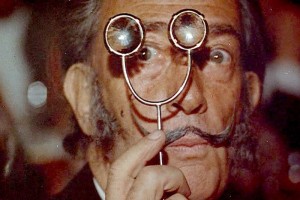 Dal ser un fantasma rondando la Bienal de Venecia Performance, cmic y conferencias en torno al surrealista cataln forman parte de las actividades pe