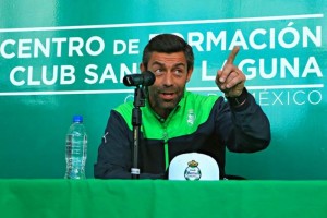 El portugu�s espera retomar el camino con Santos contra Morelia