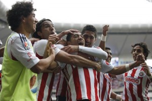 Chivas se erigen en lo m�s alto con 24 unidades