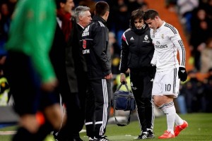 James est de regreso con el Real Madrid James Rodrguez sufri una fractura en el pie derecho el pasado 5 de abril.