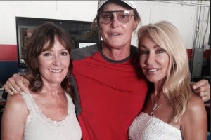 Jenner pos� junto a sus dos primeras esposas