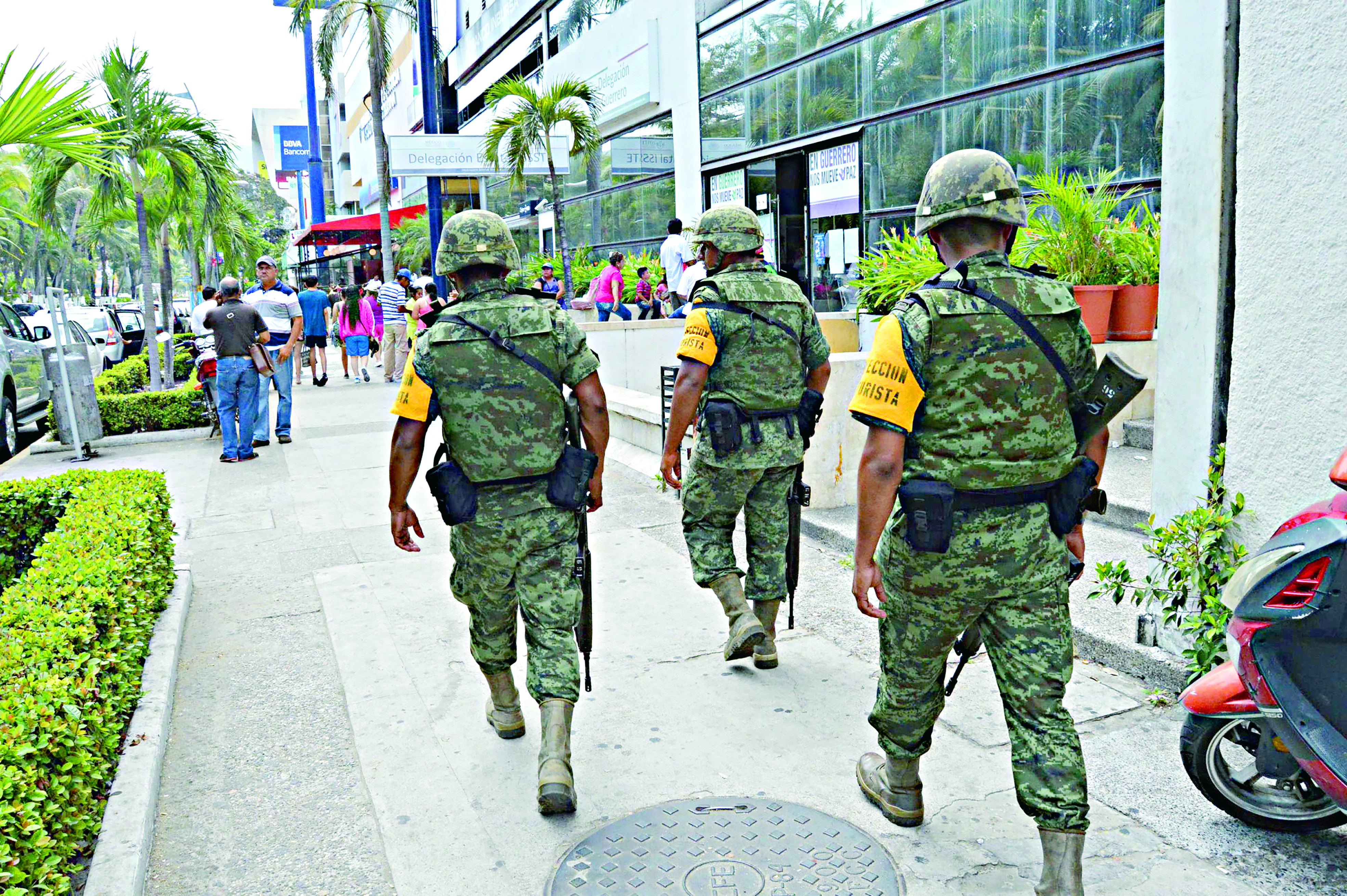 Asesinan a polic�a y hieren a su hijo