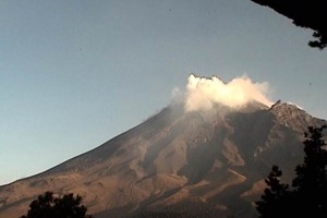 El volc�n Popocat�petl ha tenido 57 exhalaciones de baja intensidad con emisiones de vapor de agua y
