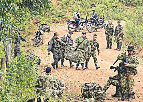 FARC mata a 11 militares y frena paz en Colombia