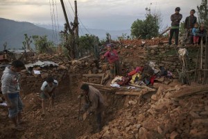 El jefe del Centro, Lokbijay Adhikari, dijo a este medio que al se�smo del s�bado sigui� otro de 6.6