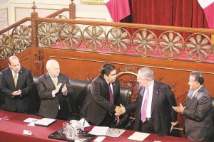 Exhorta Barbosa a j�venes a ejercer el voto este 7 de junio