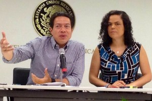 Ser�a 'un agravio' dejar al DF sin reforma pol�tica: Barbosa