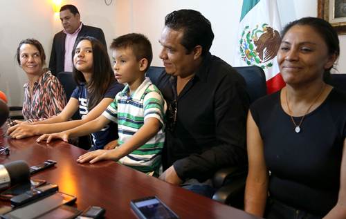 Los padres de Alondra presentar�n demandas ante autoridades de M�xico y EU por la violaci�n a las ga