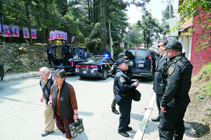 Pri�stas y perredistas siguen ri�a por la <i>web</i>