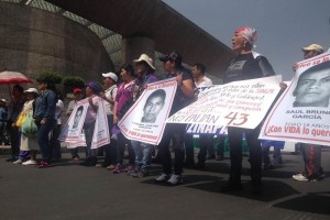 El contingente sali� del Metro Auditorio y se dirige hacia el Centro Hist�rico