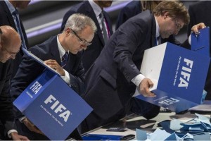 Votaciones en FIFA se van a segunda vuelta El rival de Blatter, Ali bin al-Hussein, se mantiene en desventaja.