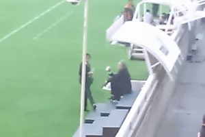 Decio vive sus ltimos momentos como presidente de la Liga Decio de Mara a la espera del comienzo del juego entre Necaxa contra Dorados