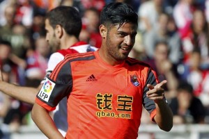 Carlos Vela celebra su gol con la Real Sociedad