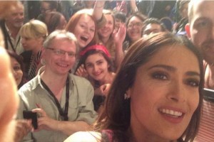 Desafi� las reglas de Cannes al tomar una selfie