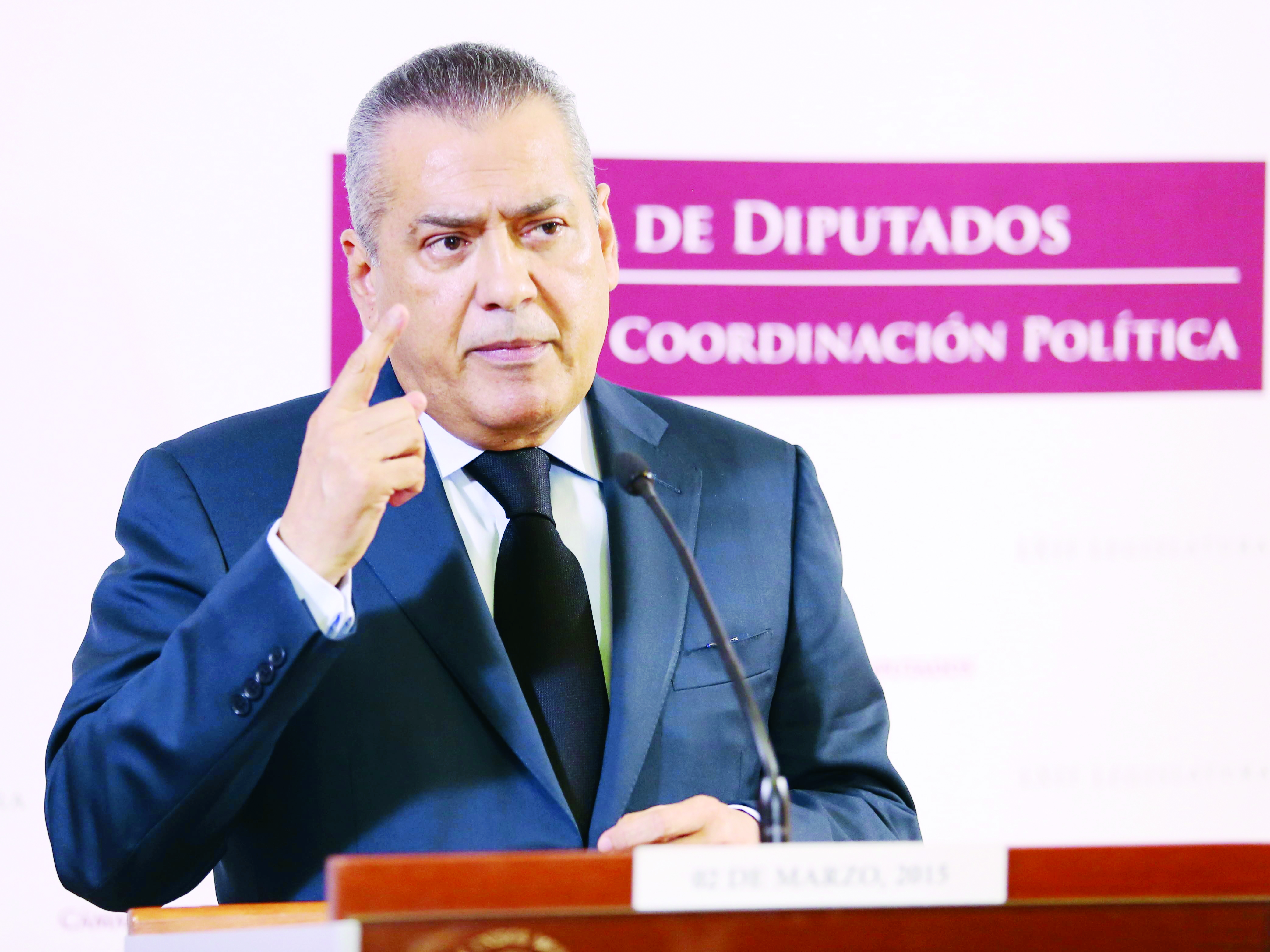 Yo hago campa�a abiertamente: Beltrones