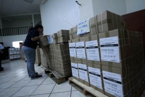 La consejera presidenta del IEEBCS, Rebeca Barrera Amador, se�al� que las boletas fueron reimpresas 