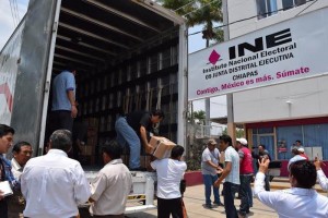 El INE entreg� en los doce distritos electorales federales de Chiapas documentaci�n y materiales ele