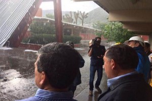 El presidente municipal de Saltillo, Isidro L�pez Villareal, atendi� personalmente el derrumbe de l