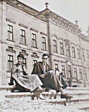 <i>Todo Cortzar</i>, la bibliografa completa Julio Cortzar con Aurora Bernrdez, su esposa durante 13 aos y su amiga de toda la vida. Pars, 19