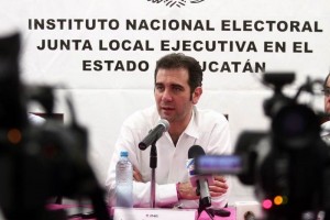 En M�rida, el presidente del INE asegur� que trabajan para que las elecciones se realicen en paz